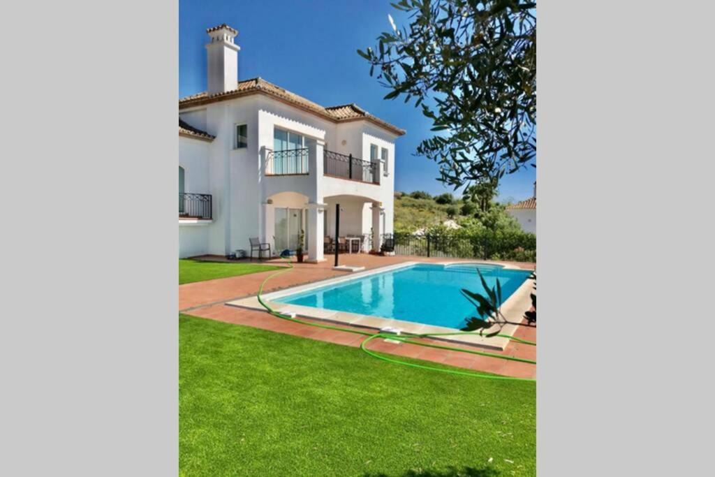 Villa Exclusiva Con Piscina Privada, La Tina Golf 阿尔科斯-德拉弗龙特拉 外观 照片