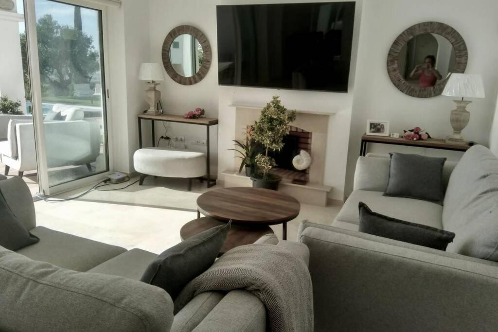Villa Exclusiva Con Piscina Privada, La Tina Golf 阿尔科斯-德拉弗龙特拉 外观 照片