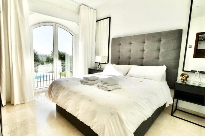 Villa Exclusiva Con Piscina Privada, La Tina Golf 阿尔科斯-德拉弗龙特拉 外观 照片