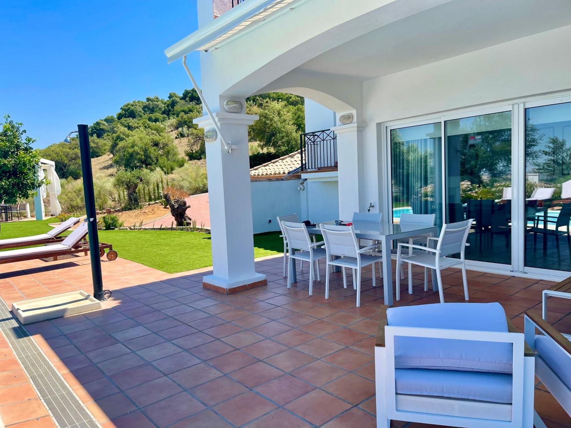 Villa Exclusiva Con Piscina Privada, La Tina Golf 阿尔科斯-德拉弗龙特拉 外观 照片